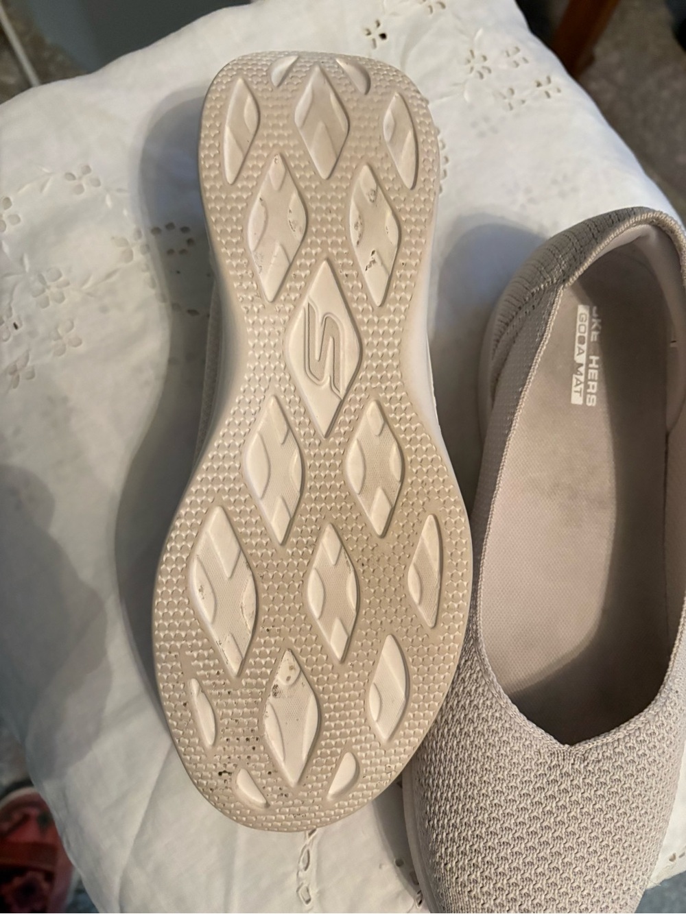 Sketchers Comfort Flats Sz 8 cream color - Picture 5 of 5